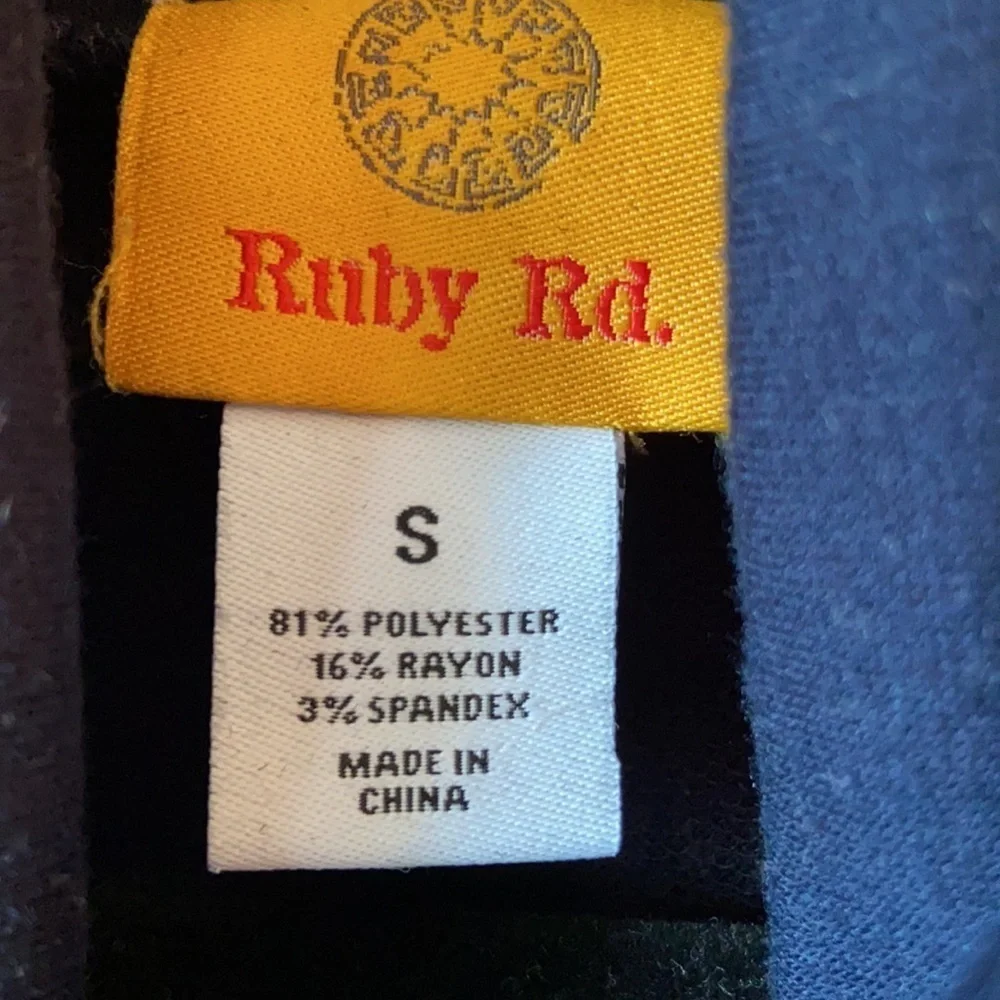Ruby Rd. Tunic Style Top - Picture 3 of 7